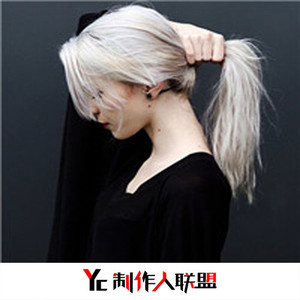 喜欢被多个男人咬奶头正常吗
